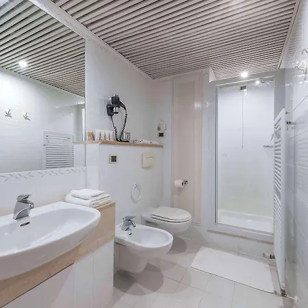 Western Quattrotorri Hotel 4*